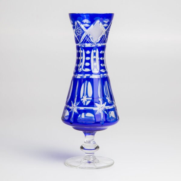 Vaso em cristal lapidado azul