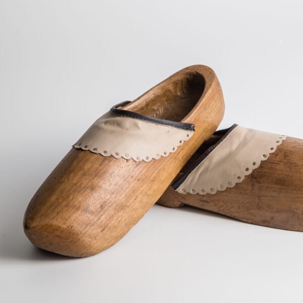 Par De Sapatos De Pau - Imagem 3