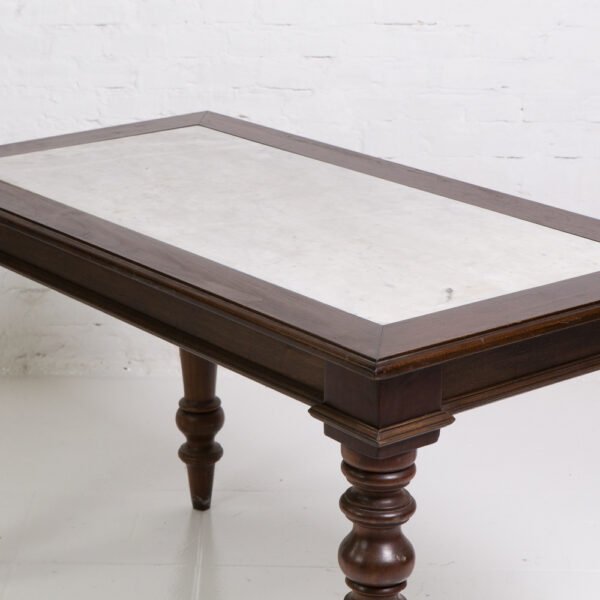 Mesa De Apresentação Em Madeira E Mármore - Imagem 5