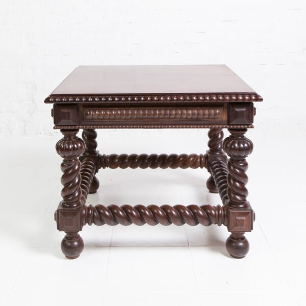 Mesa Auxiliar Em Madeira De Jacarandá