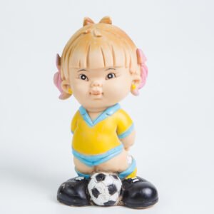 Menina Jogadora de Futebol em borracha