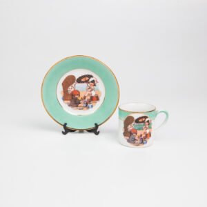 Conjunto De Caneca E Pratinho Em Porcelana