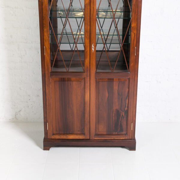 Vitrine ao estilo inglês em Jacarandá - Imagem 4