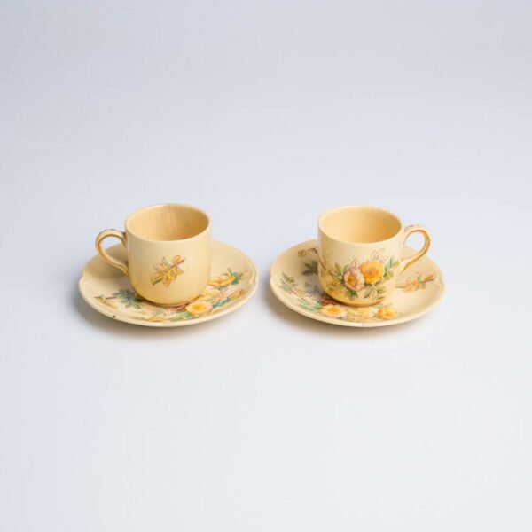 Par de Xícaras para Cafezinho em Porcelana Inglesa